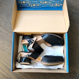 Dansko Malin clogs in black